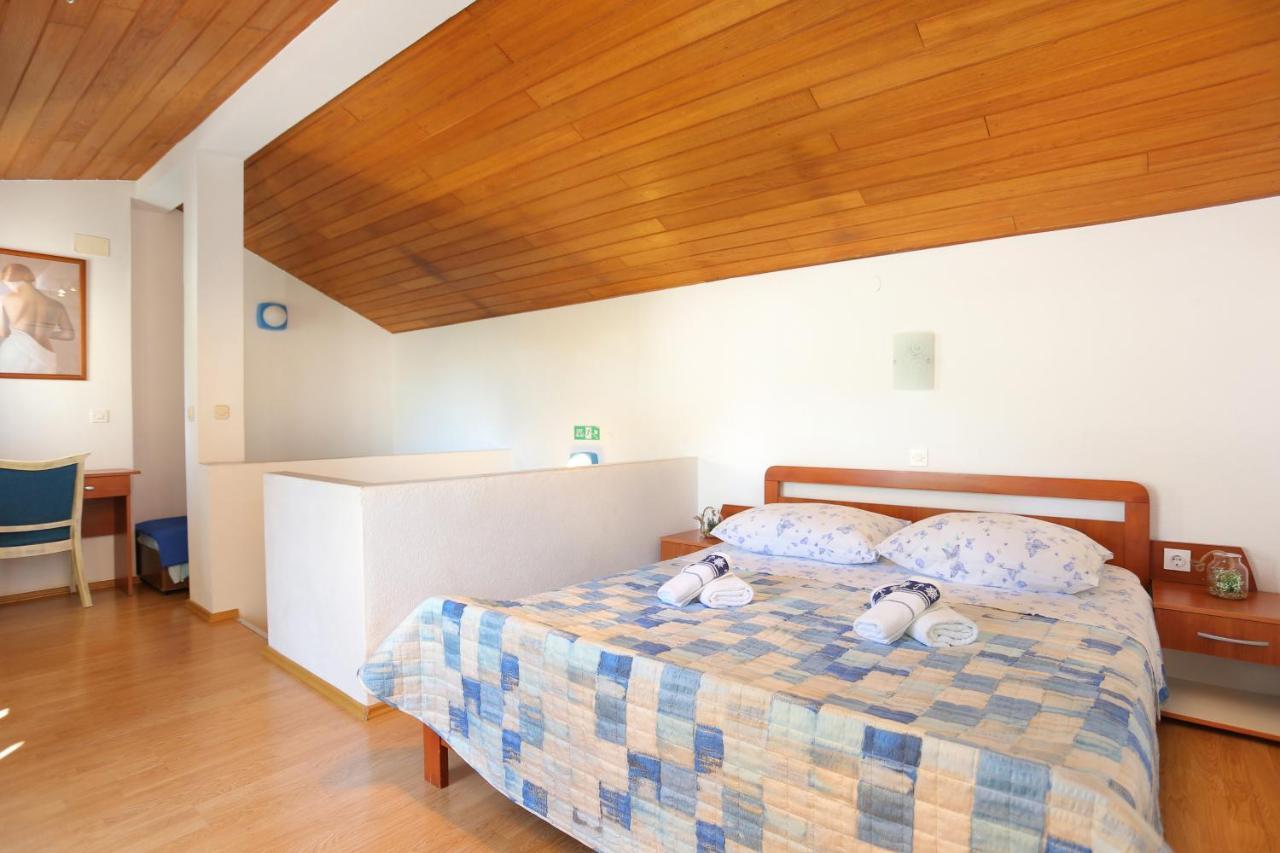 Holiday House With A Parking Space Brela, Makarska - 788 ภายนอก รูปภาพ